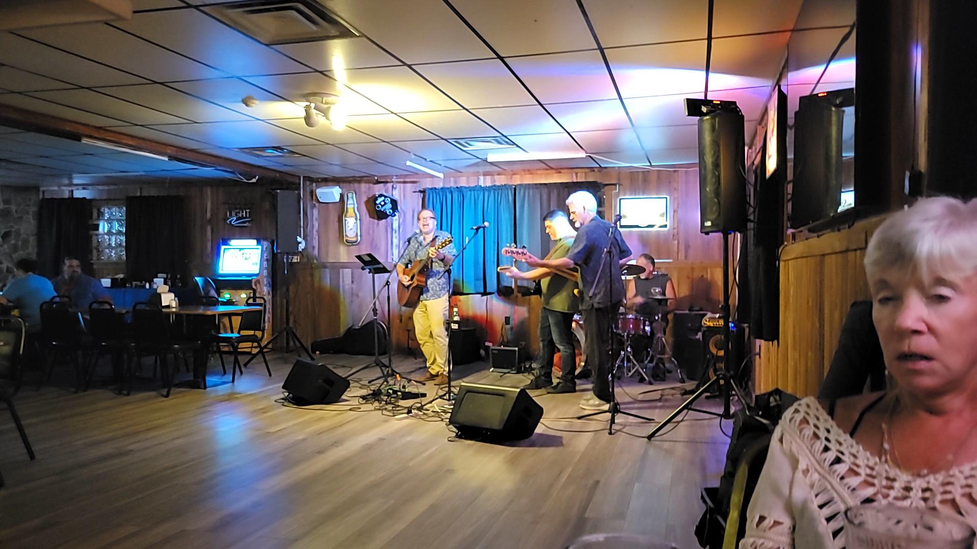 Stateline Bar N Grill